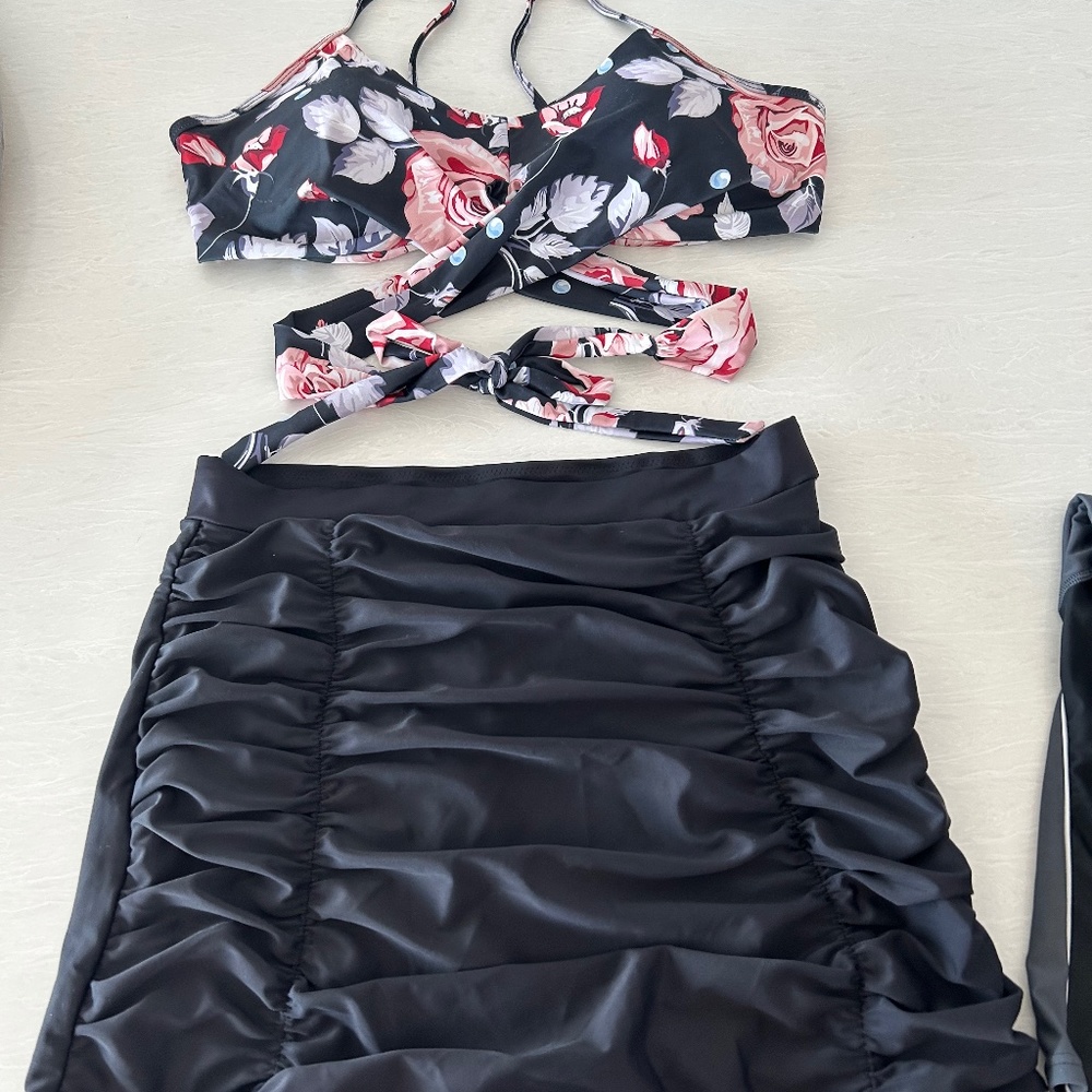 Two pieces bathing suit
